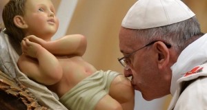 Pope Francis urges faithful to have open heart